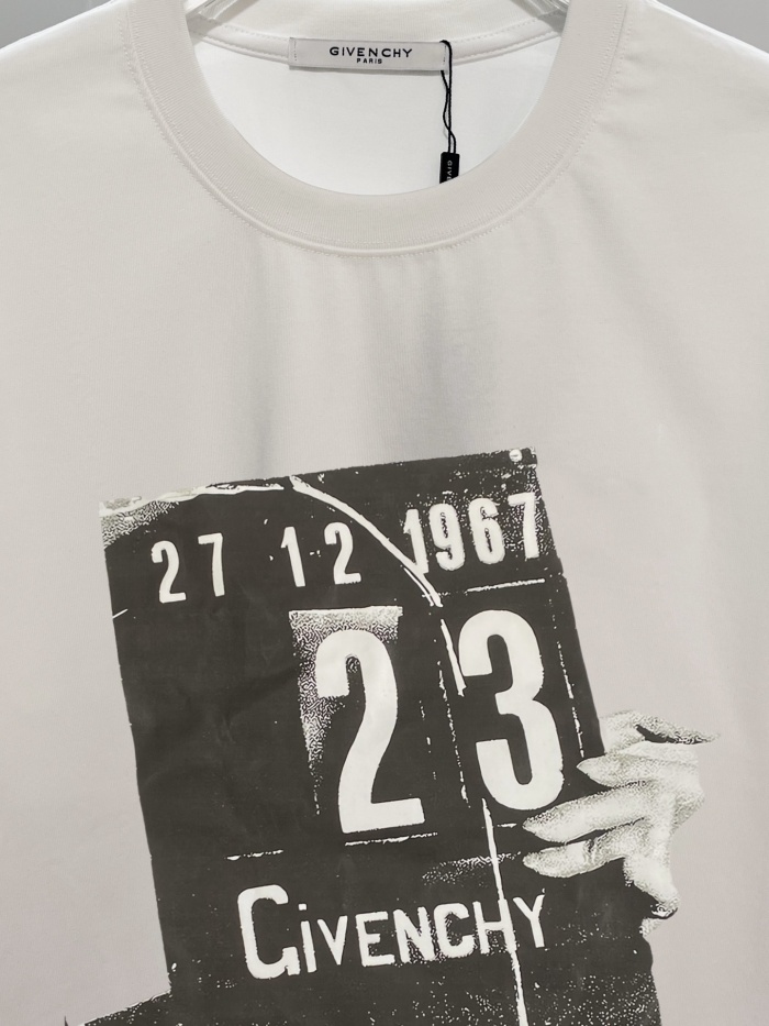 Givenchy 2026ss New  T Shirt Size S-XL
