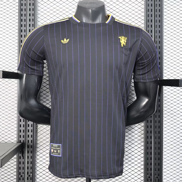 25/26 Man Utd Retro Edition Black Player Version Soccer Jersey