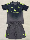 25/26 Man Utd Black Goalkeeper Kids Soccer Jersey