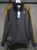 25/26 Man Utd Clover Leisure Black Jacket Tracksuit