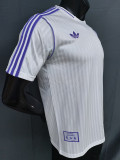25/26 RMA Retro Editio White  Player Version Soccer Jersey(肩紫边)