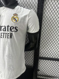 25/26 RMA  White Team Logo Player Version  Polo Shirts