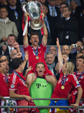 2013 Bayern Home Retro Soccer Jersey (胸前决赛字)