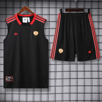 25/26 Man Utd Retro BlackTank top and shorts suit