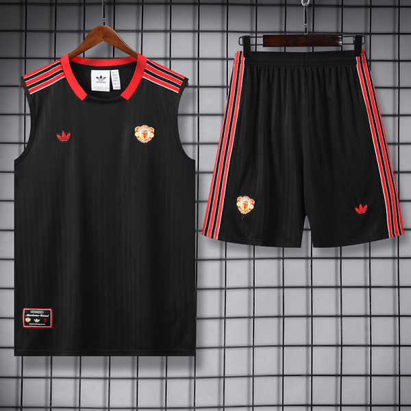 25/26 Man Utd Retro BlackTank top and shorts suit