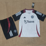 24/25 Man Utd White Kids Training suit