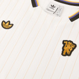 26/27 Man Utd White Training Shorts Suit