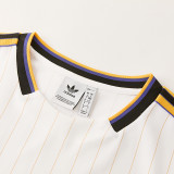 26/27 Man Utd White Training Shorts Suit