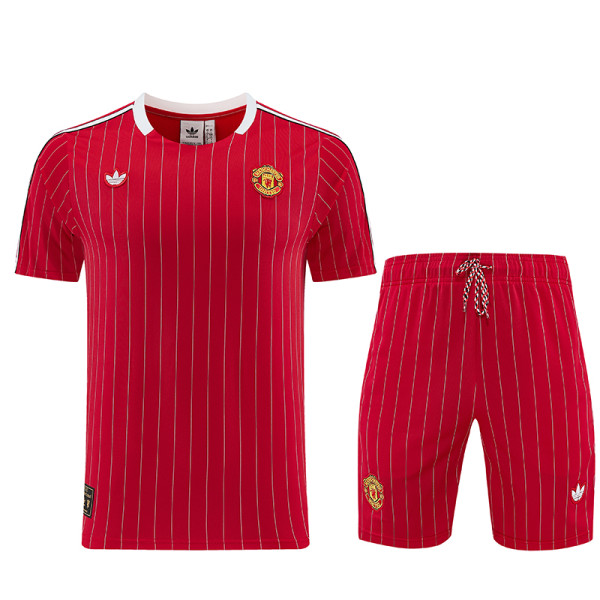 26/27 Man Utd Red Training Shorts Suit