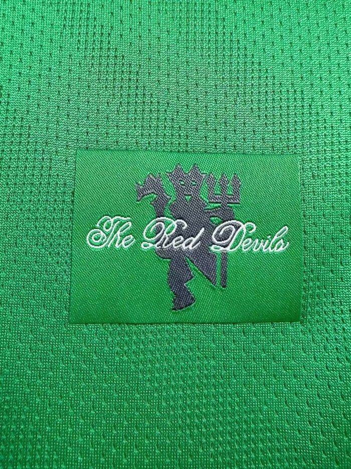 2007-2008 Man Utd Green Goalkeeper Long Sleeve Retro Soccer Jersey