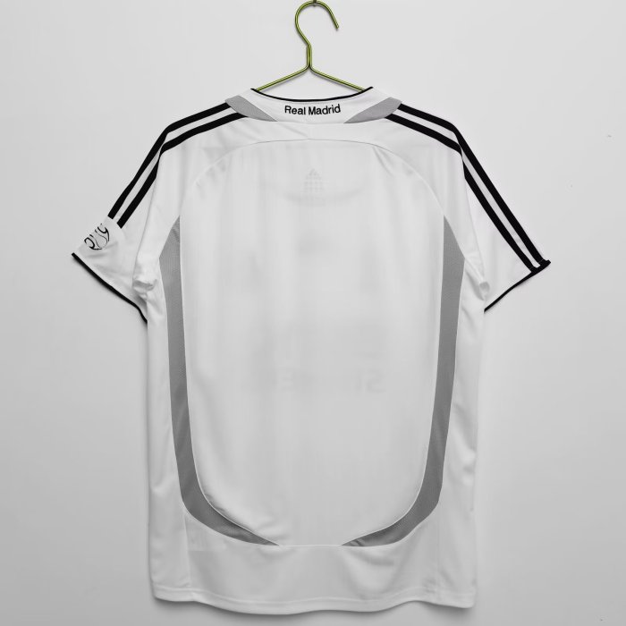 2006-2007 RMA Home Retro Soccer Jersey
