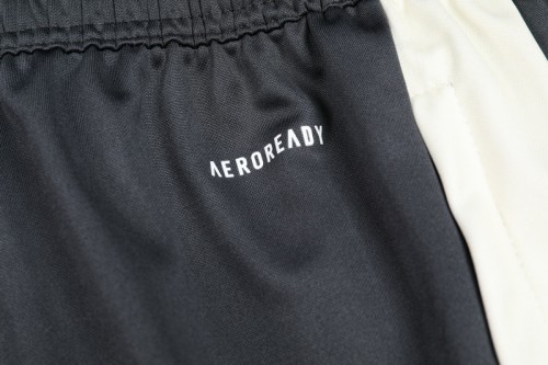 24-25 Man Utd High Quality Half Pull Tracksuit