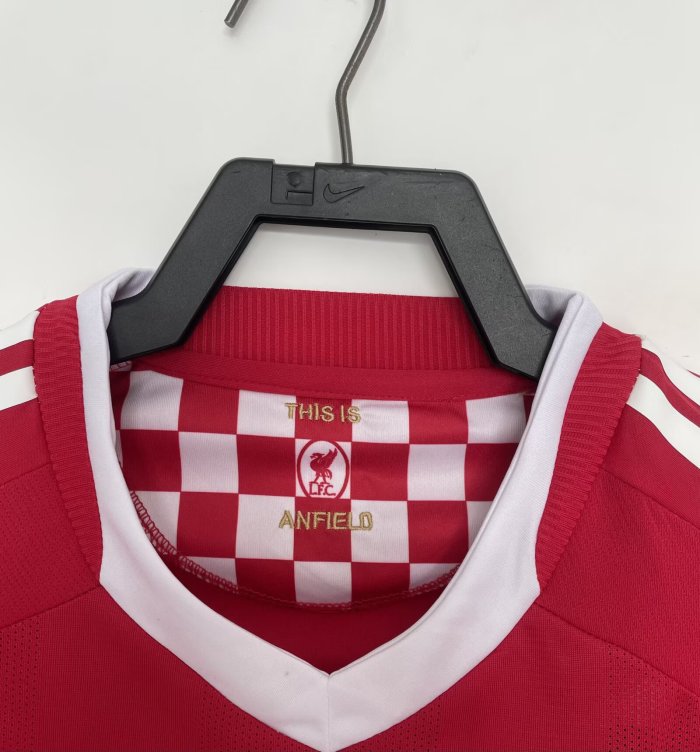 2008-2009 LIV Home Retro Soccer Jersey