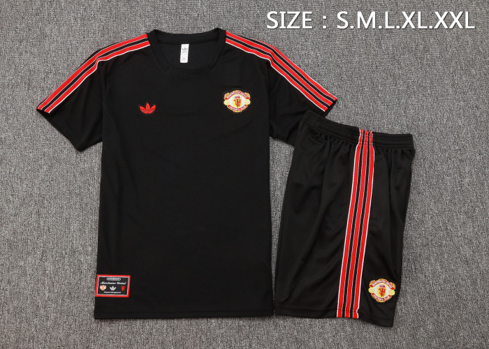 25-26 Man Utd High Quality Training Short Suit