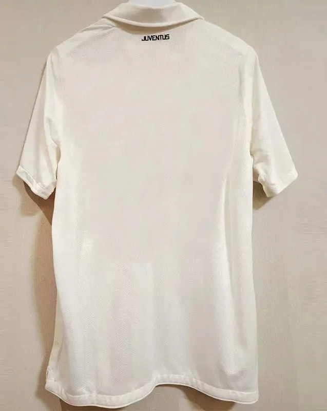 2010-2011 JUV Away Retro Soccer Jersey