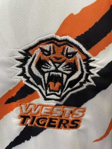 25-26 High Quality Rugby Jersey