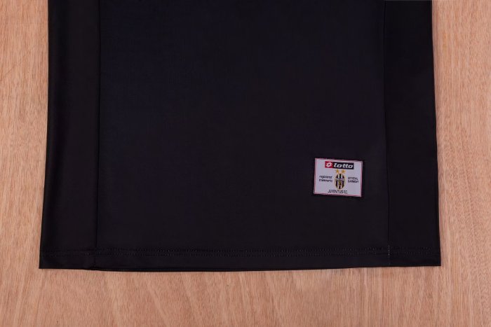 2001-2002 JUV Away Retro Soccer Jersey