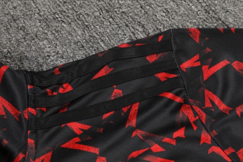 24-25 Man Utd High Quality Half Pull Tracksuit