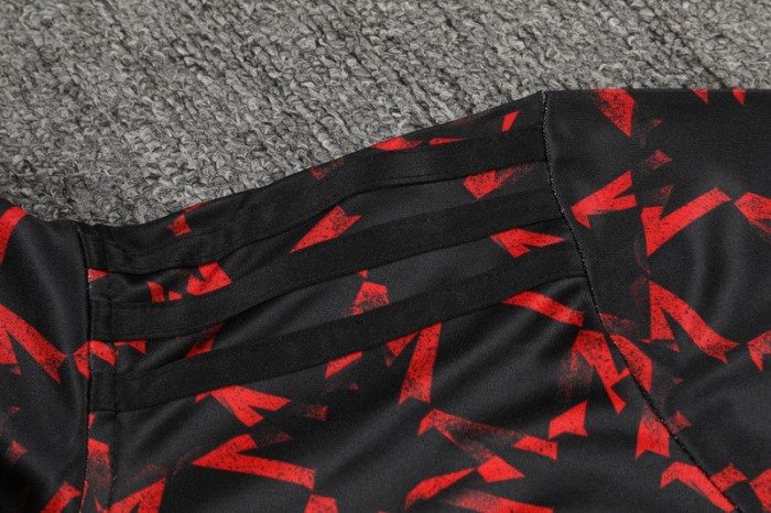 24-25 Man Utd High Quality Half Pull Tracksuit