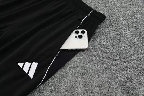 25-26 Man Utd High Quality Half Pull Tracksuit