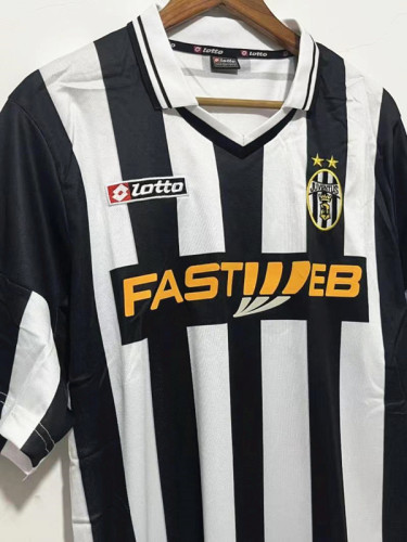 2001-2002 JUV Home Retro Soccer Jersey