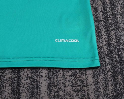 2010 Spain GoalKeeper Retro Kids Soccer Jersey