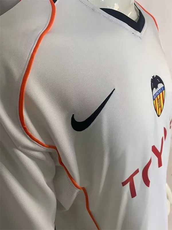 2004-2005 Valencia Home Retro Soccer Jersey