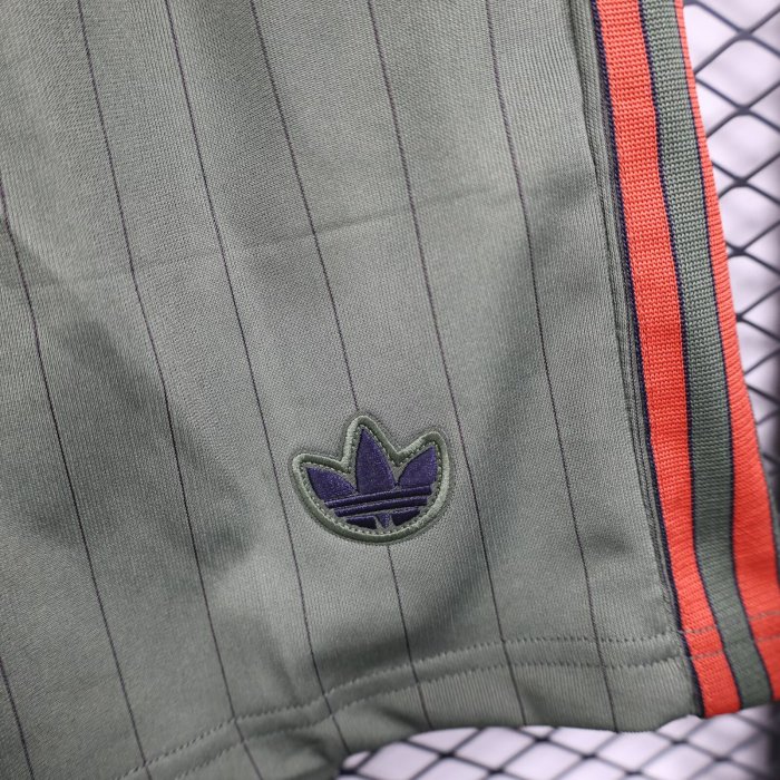 25-26 Bayern Green Casual Version Player Version Shorts Pants