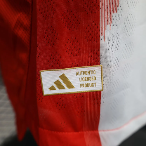 25-26 Bayern Home Special Edition Font Long Sleeve Player Version Soccer Jersey (长袖球员印特别版字体)