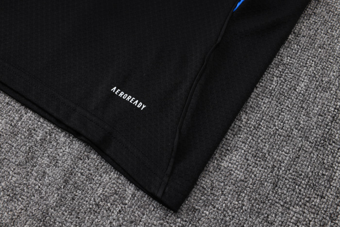 25-26 Man Utd High Quality Training Short Suit