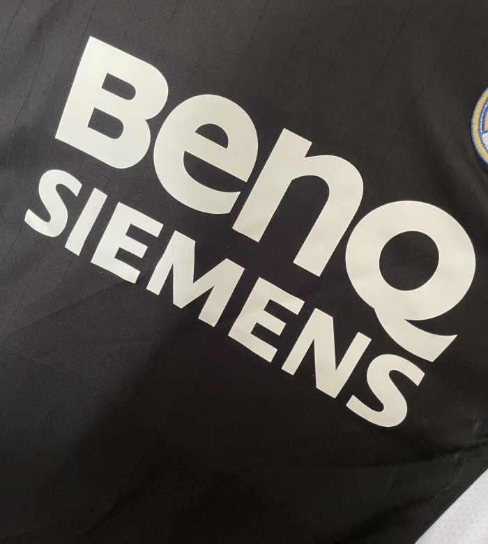 2006-2007 RMA Home Long Sleeve Retro Soccer Jersey