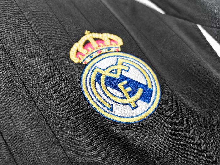 2006-2007 RMA Black Third Retro Soccer Jersey