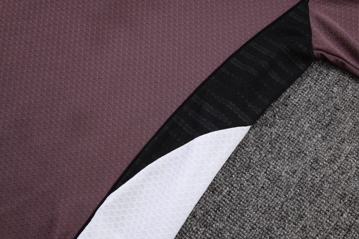 25-26 Man Utd High Quality Training Short Suit