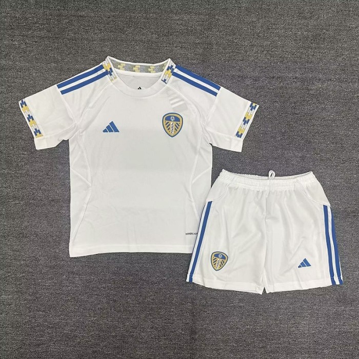 25/26 Leeds United home kids kit