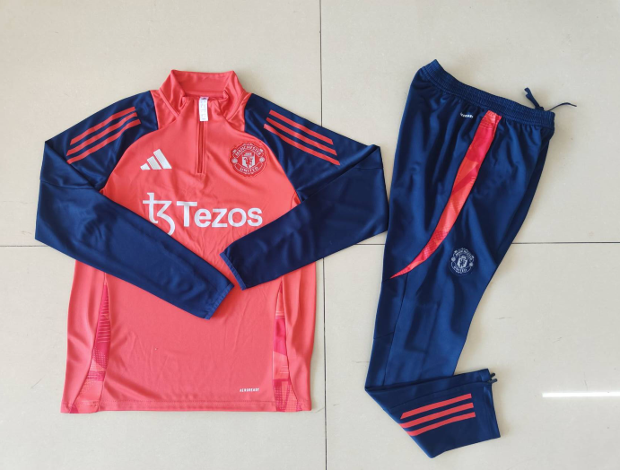 24/25 Manchester United training Adult red 1