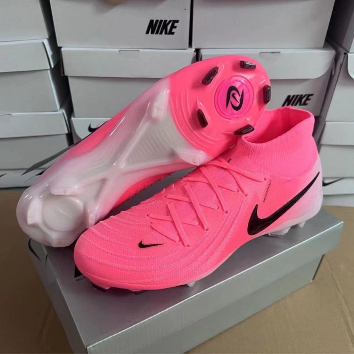 Nike Phantom Luna FG football boots