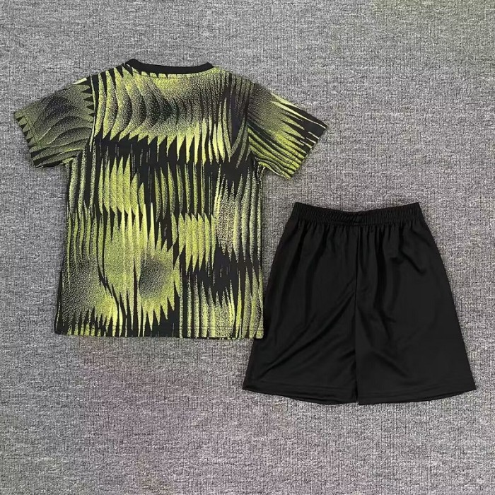 25/26 Leeds United kids kit training