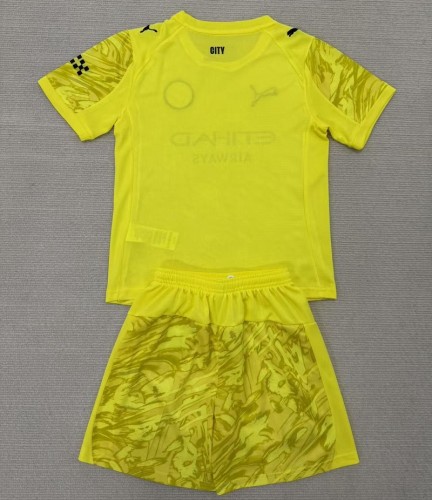 25/26 Manchester City goalkeeper kids kit yellow