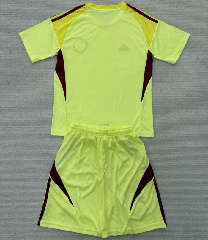 25/26 Celtic goalkeeper kids kit