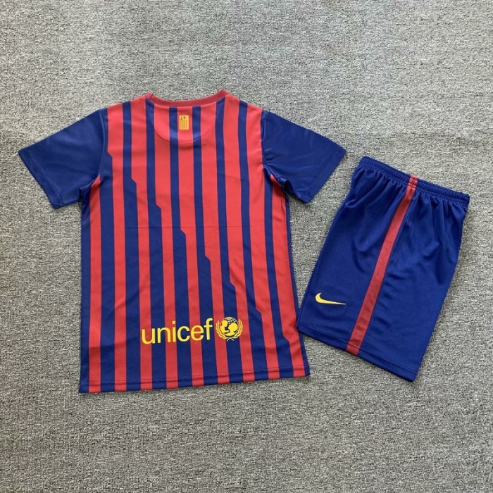 Retro 11/12 Barcelona home kids kit