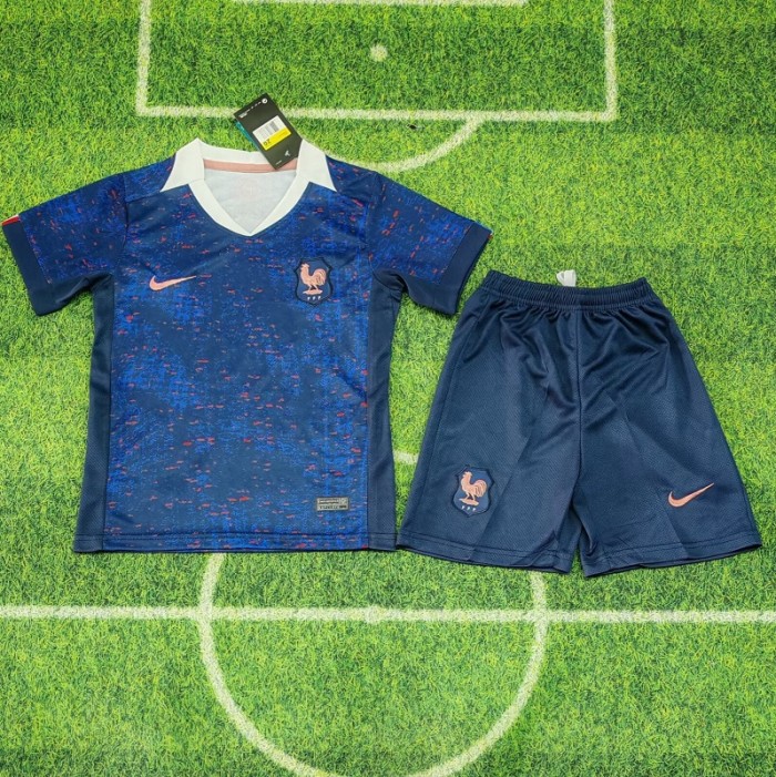 25/26 France home kids kit