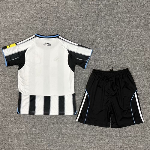 25/26 Newcastle United home kids kit