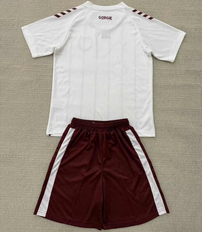 25/26 Heart Away kids kit