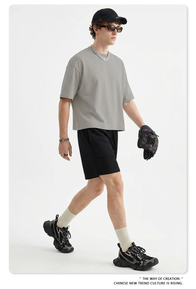 American streetwear brand 230G pure cotton basic style Boxy short-sleeved T-shirt, solid color crew neck top for men.