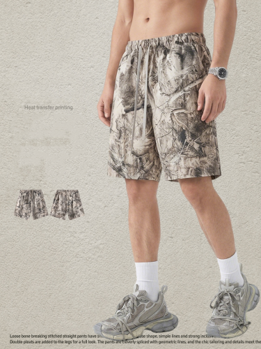 Summer trendy camouflage heat transfer quick-drying loose-fitting shorts for men's sports shorts.