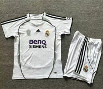 2006-2007 RMA Home Retro Kids Soccer Jersey 2006-2007 RMA Home Retro Kids Soccer Jersey