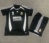 2006-2007 RMA Away Retro Kids Soccer Jersey 2006-2007 RMA Away Retro Kids Soccer Jersey