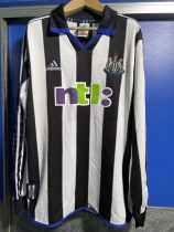 2000-2001 Newcastle Home Long sleeves Retro Soccer Jersey 2000-2001 Newcastle Home Long sleeves Retro Soccer Jersey