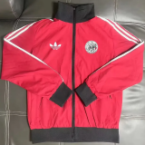25-26 Aja× Red Windbreaker