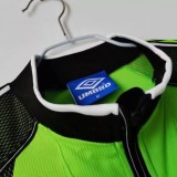 1998-1999 Man Utd Green Goalkeeper Long Sleeve Retro Soccer Jersey